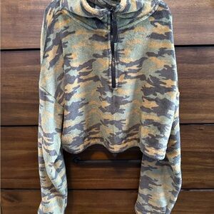 Camouflage Cropped Hoodie